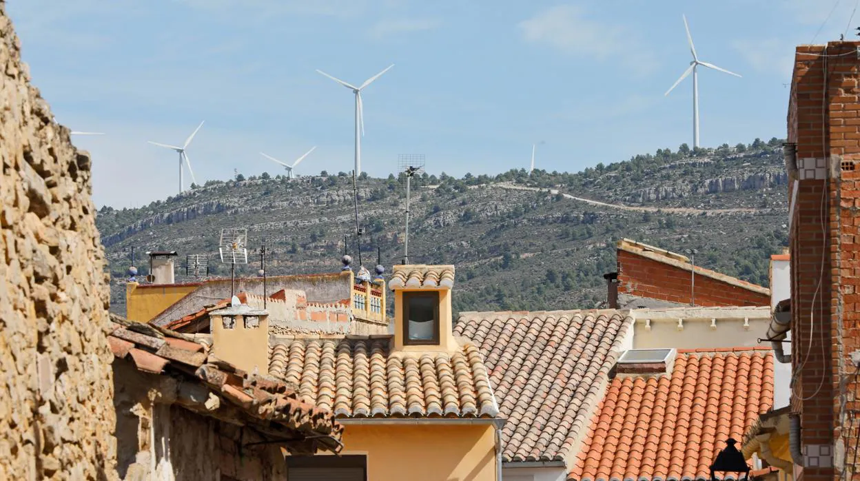 Aras de los Olmos: el pueblo que se desenganchará de la red eléctrica