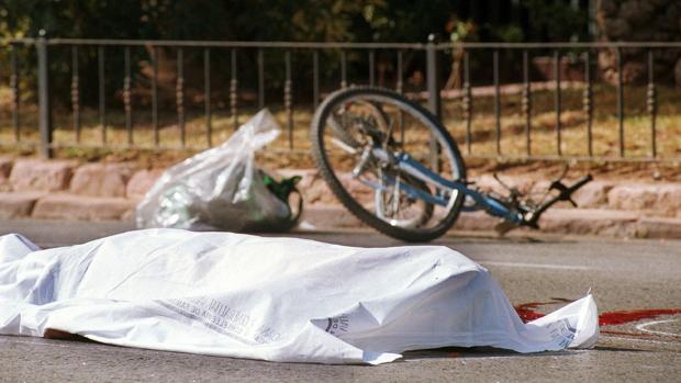 El abandono del lugar del accidente estará tipificado como delito