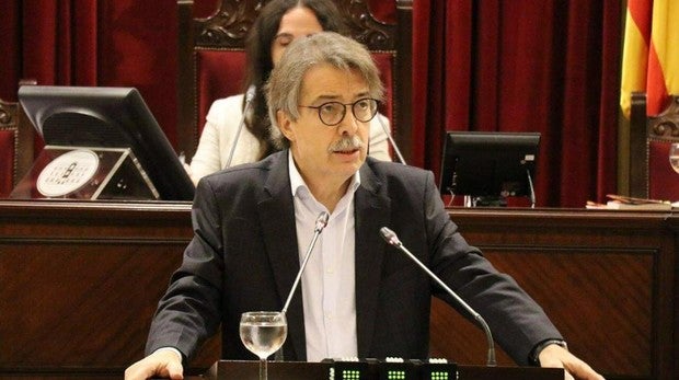 El portavoz de Cs en el Parlamento balear, Xavier Pericay, en una reciente intervención