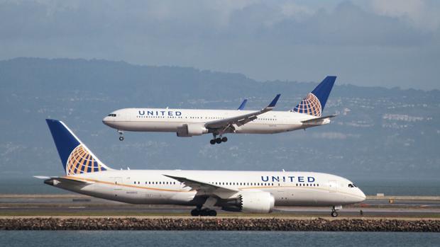 El piloto detenido se encontraba dentro de un avión de la compañía United Airlines
