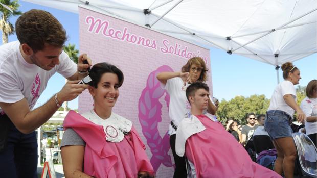Corte de pelo solidario en Málaga