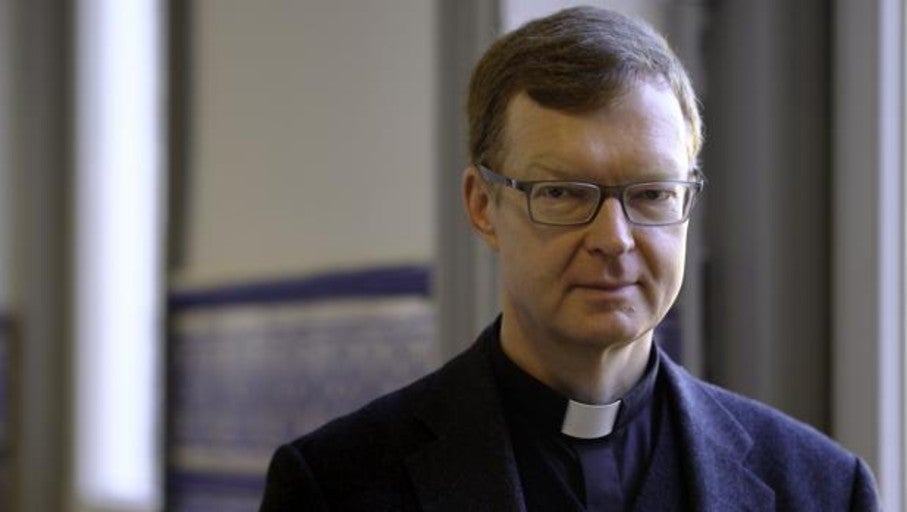 Zollner pide a los laicos atender a las víctimas de abusos si «los líderes de la Iglesia» no