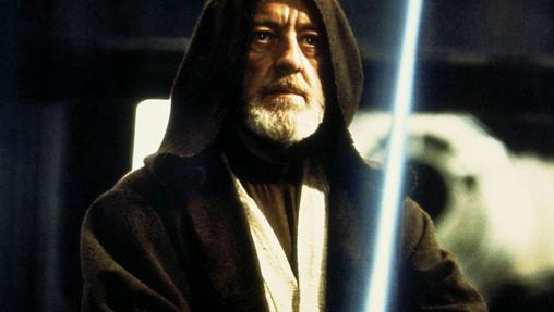 Alec Guiness con la capa subastada