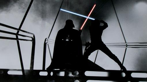 Mark Hamill empuña su espada láser en «Una Esperanza Nueva»