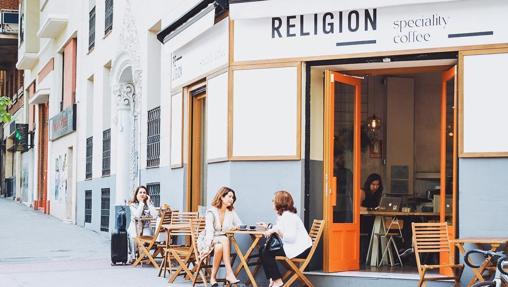 Fachada de la nueva cafetería