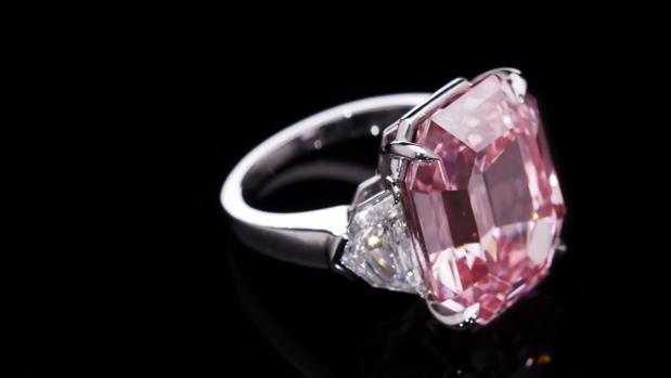 El diamante rosa 'Pink Legacy' vendido por casi 45 millones de euros