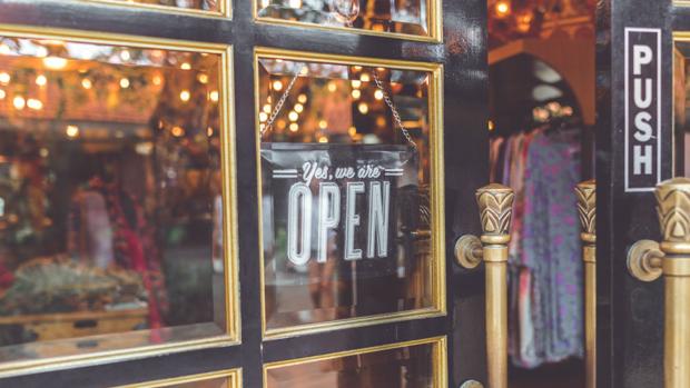 ¿Dónde comprar prendas de lujo de rebajas?