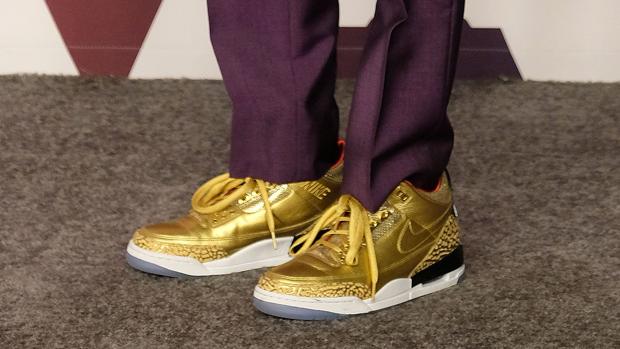 historia tras las zapatillas doradas de Spike en los Oscar