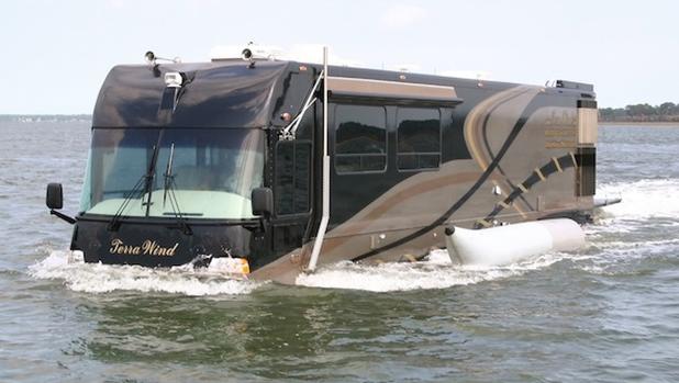 La autocaravana de lujo capaz de navegar como un yate