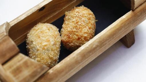 El panko es un pan rallado japonés formado por copos gruesos y ligeros