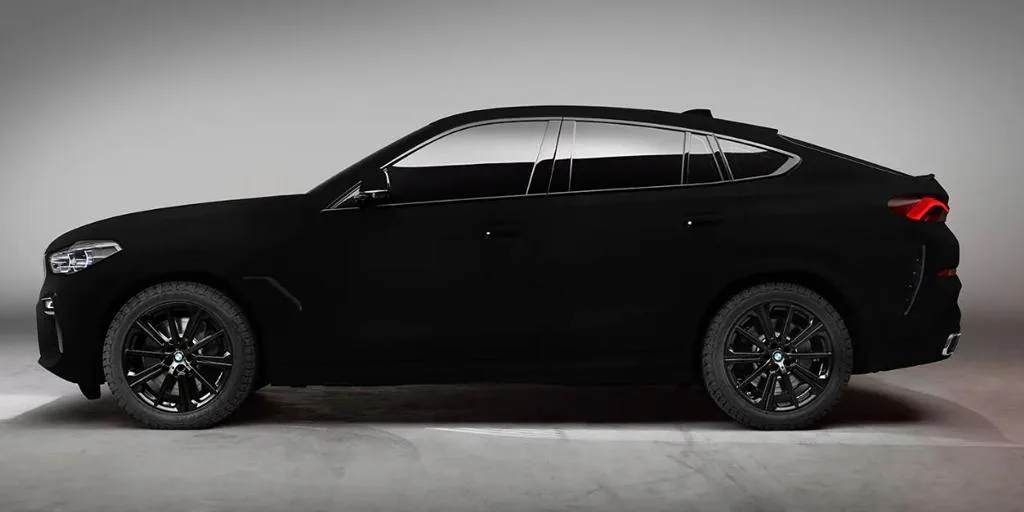  El coche de lujo más negro del mundo