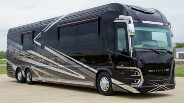 La nueva e inmensa autocaravana de lujo de 2 millones de euros de Porsche