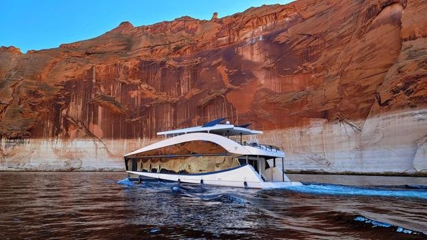 Invictus, el rey de los súper yates de lujo de agua dulce