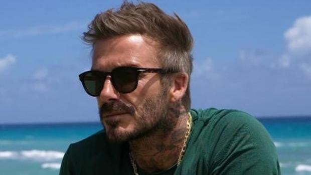 La rutina de David Beckham para marcar abdominales en la que solo hace falta un sencillo accesorio