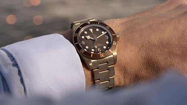 Siete relojes de bronce que son tendencia este otoño