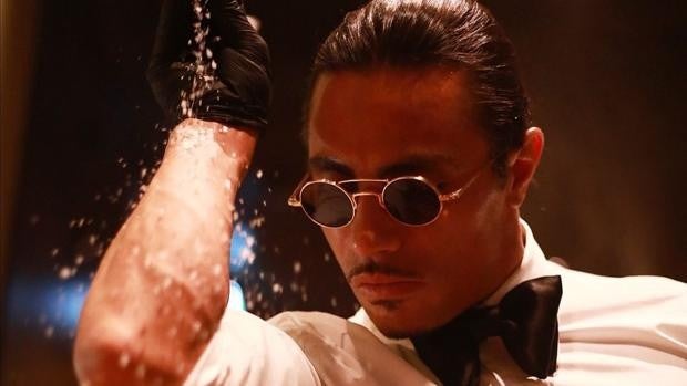 La desorbitada cuenta de 43.000 euros en el restaurante de Nusret que ha desatado la polémica