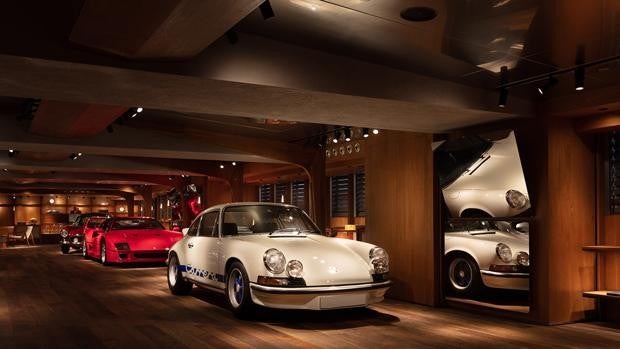 The Library, una exclusiva biblioteca-garaje para amantes del motor