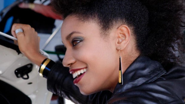 Joyas hechas con piezas de coches de alta gama, lo último en lujo