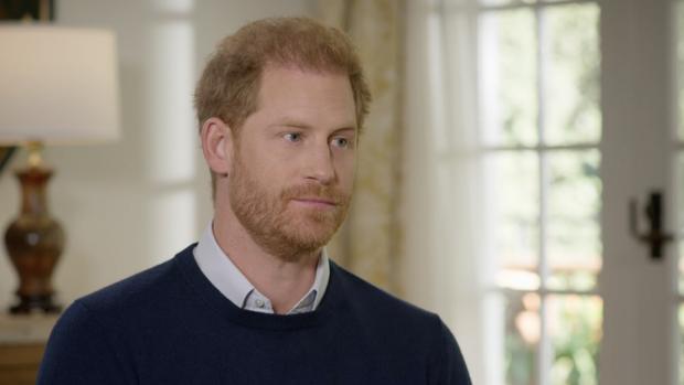 Esta es la crema milagrosa que usó Harry en su pene y que sirve también para hidratar los labios, las manos y los pies