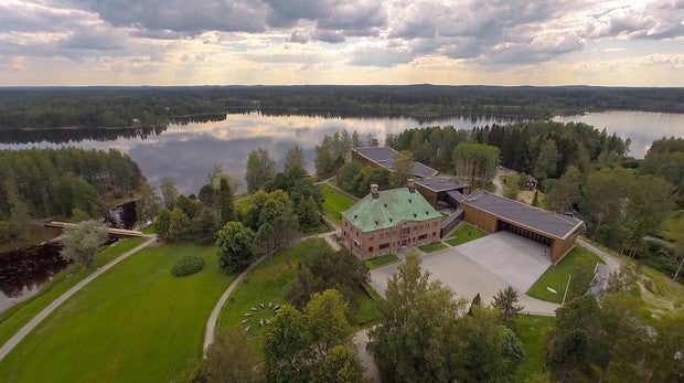 El recóndito museo de lujo de un coleccionista que encierra la sauna finlandesa más exclusiva