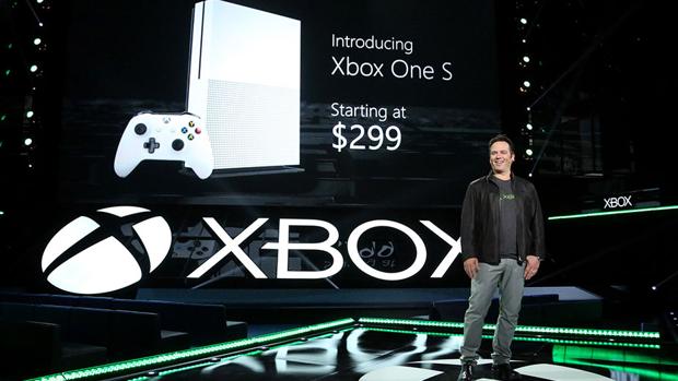Phil Spencer, de Xbox, durante la presentación de Microsoft