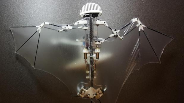 Resultado de imagen para robot volador 1995 robotica
