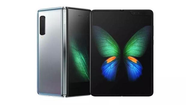 Detalle del Galaxy Fold, el primer móvil flexible de Samsung