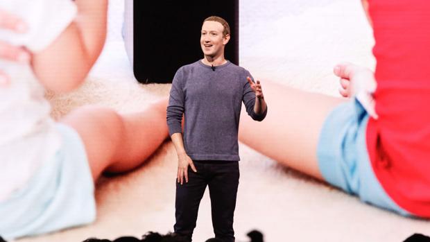 Mark Zuckerberg , CEO de Facebook, durante la F8