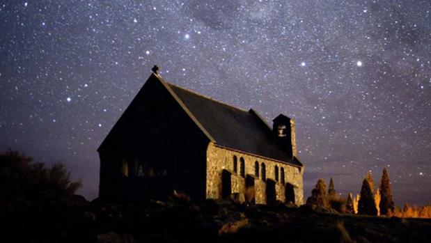 En plena Sierra de Gredos, uno de los lugares clave para la observación de estrellas, se encuentra Puerto Castilla