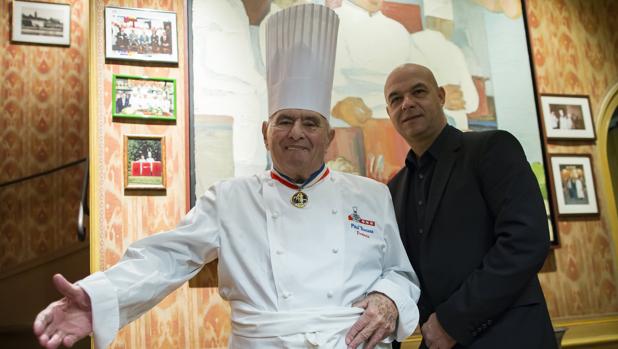 Paul Bocuse (izquierda) junto a su hijo Jerome