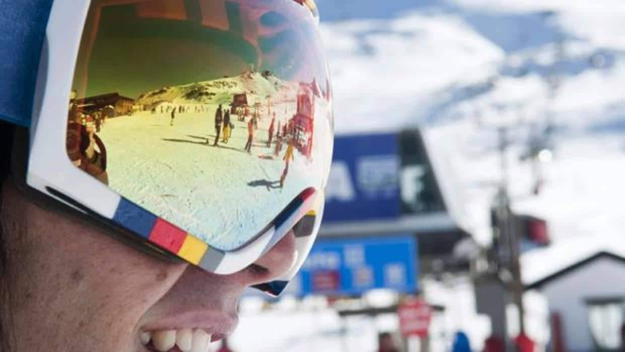 a pesar de compensación Municipios Cómo elegir las mejores gafas para esquiar